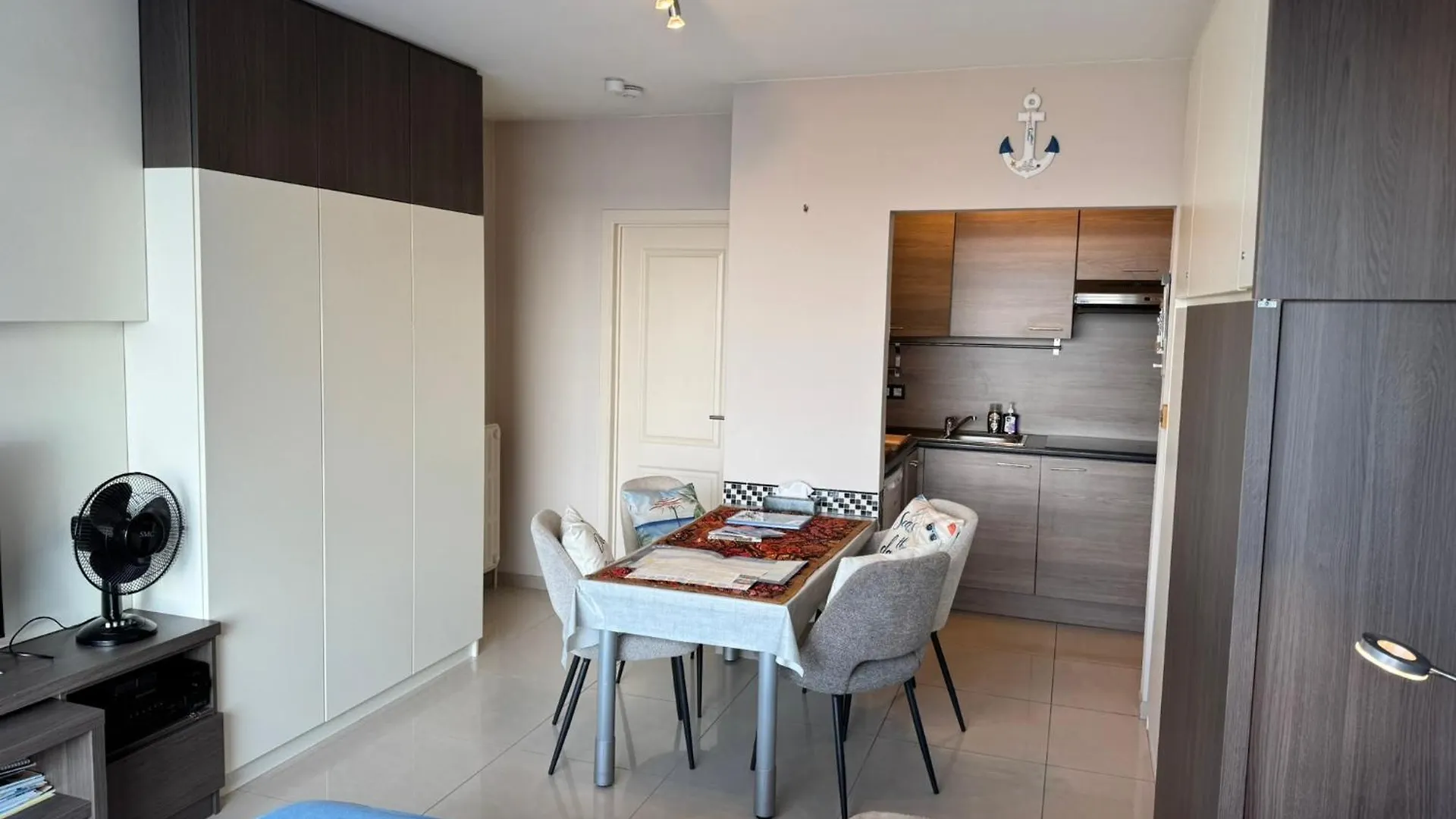 Apartment Splendid Seaview - Ostend Luxury Studio 4 Persons At Beach And Sea